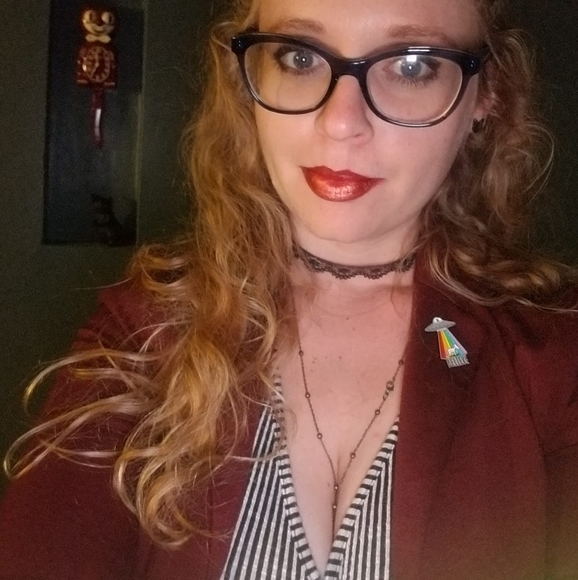 Meet your Posher, Kara - Picture 1 of 1